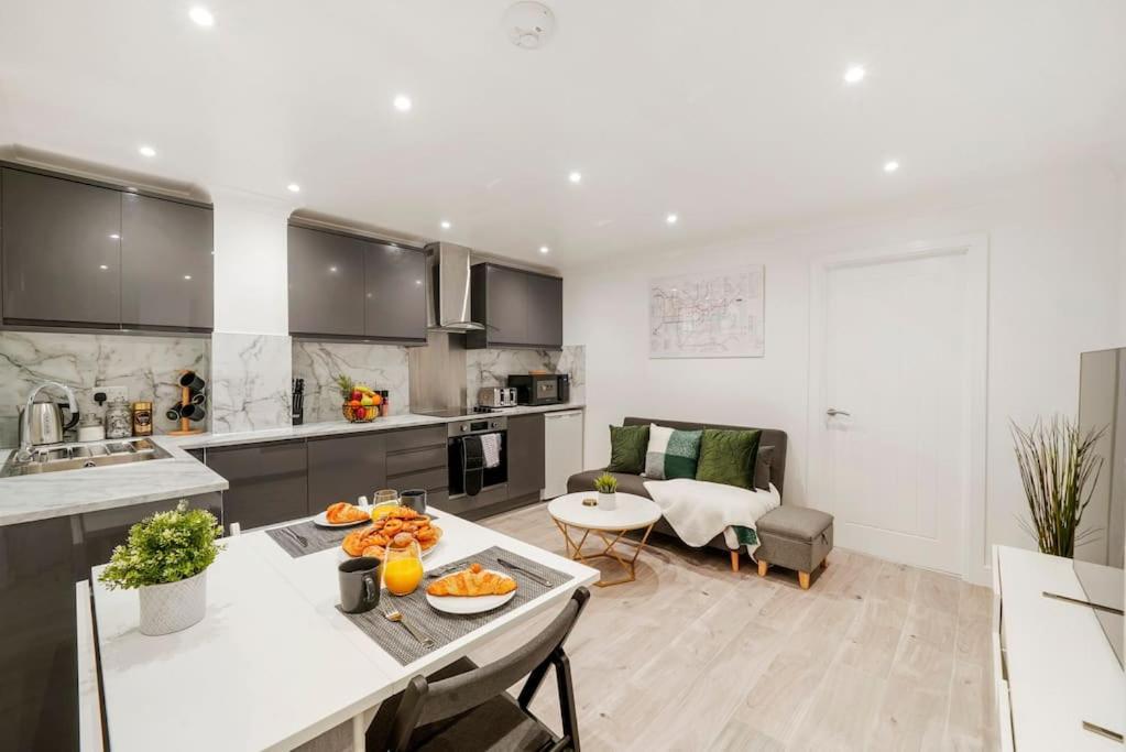Modern 2 Bedroom Apartment In The Heart Of Лондон Екстер'єр фото