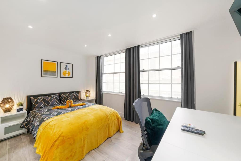 Modern 2 Bedroom Apartment In The Heart Of Лондон Екстер'єр фото