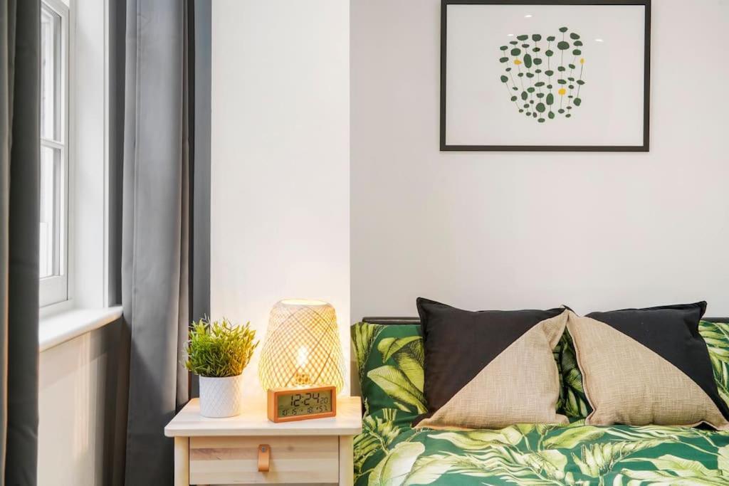Modern 2 Bedroom Apartment In The Heart Of Лондон Екстер'єр фото