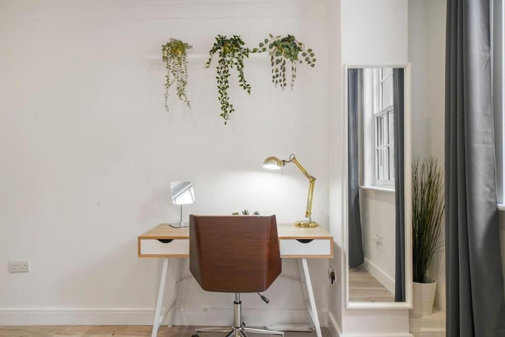 Modern 2 Bedroom Apartment In The Heart Of Лондон Екстер'єр фото