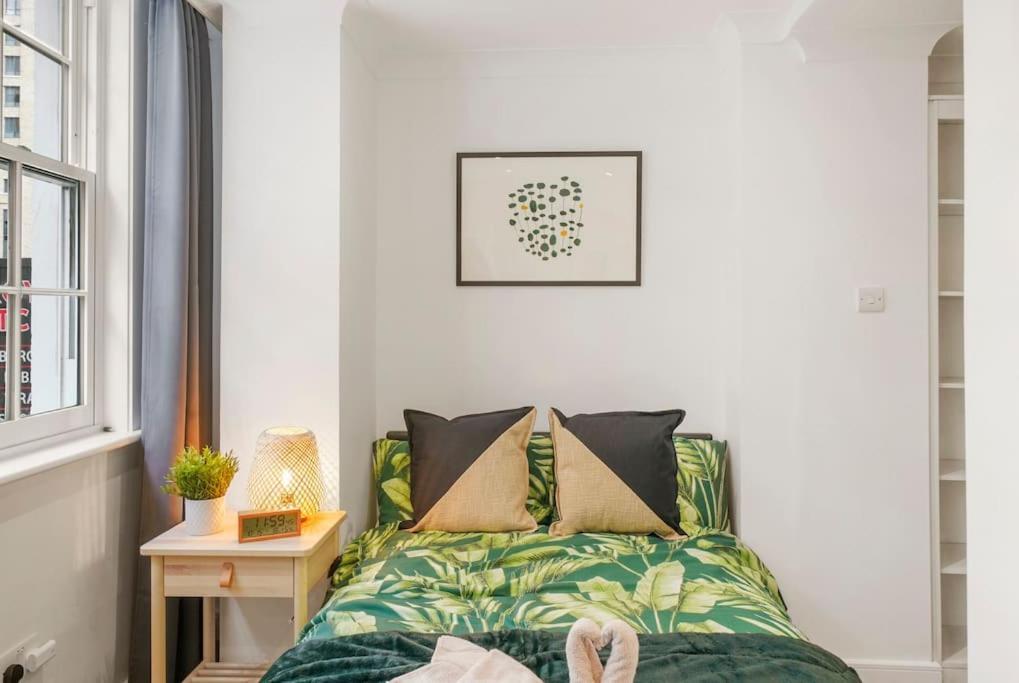Modern 2 Bedroom Apartment In The Heart Of Лондон Екстер'єр фото